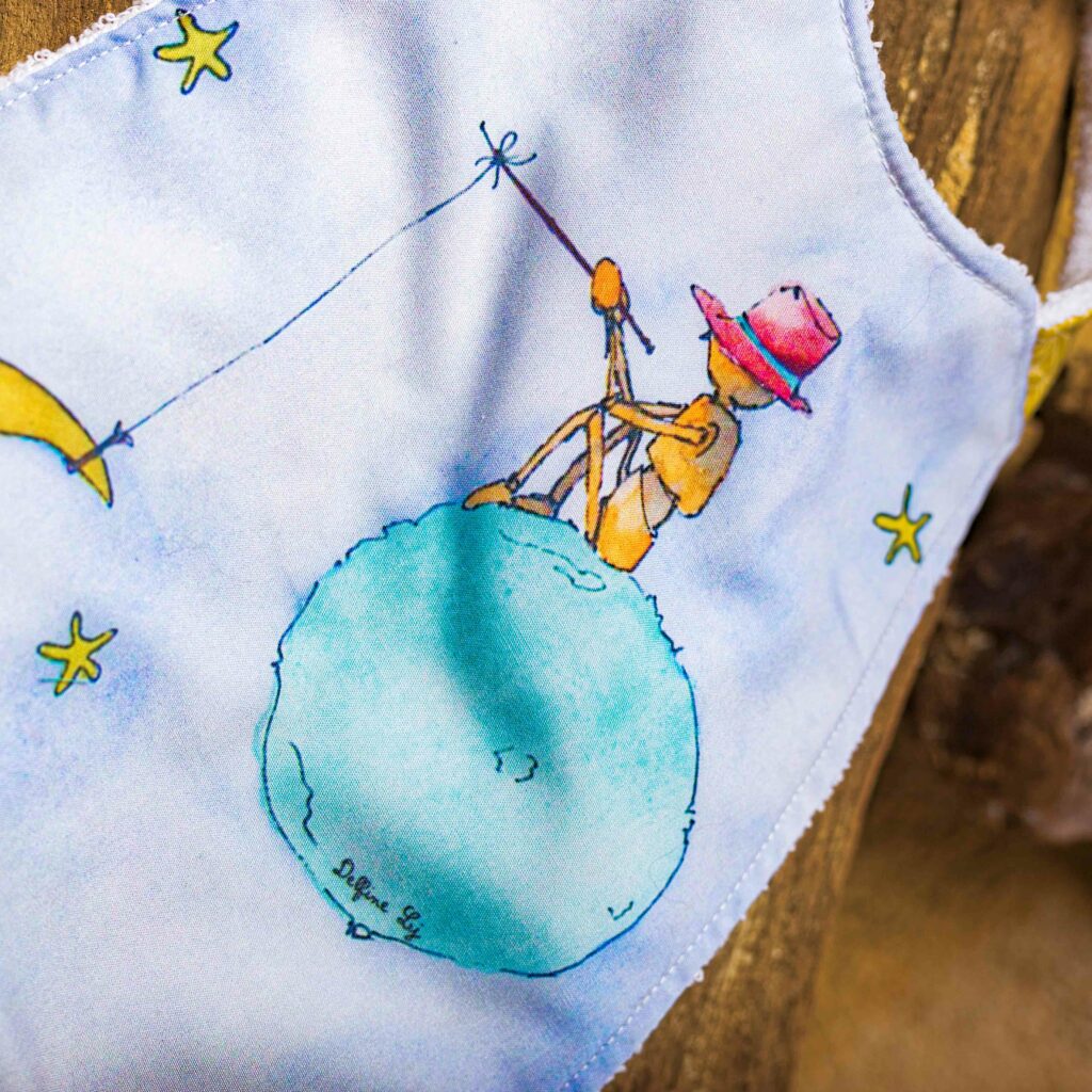 Petit bavoir illustré