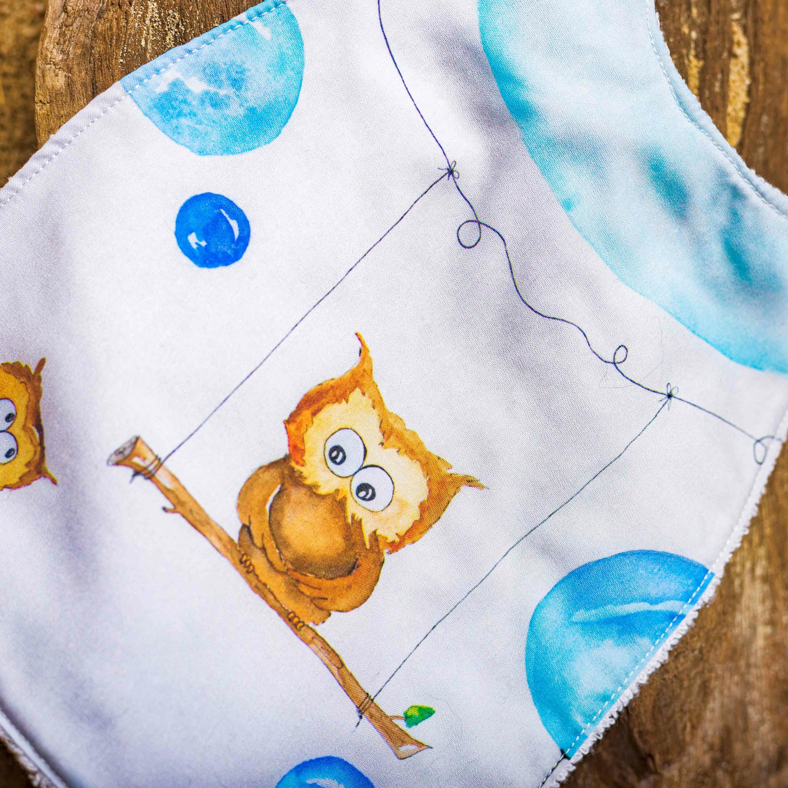 Petit bavoir illustré