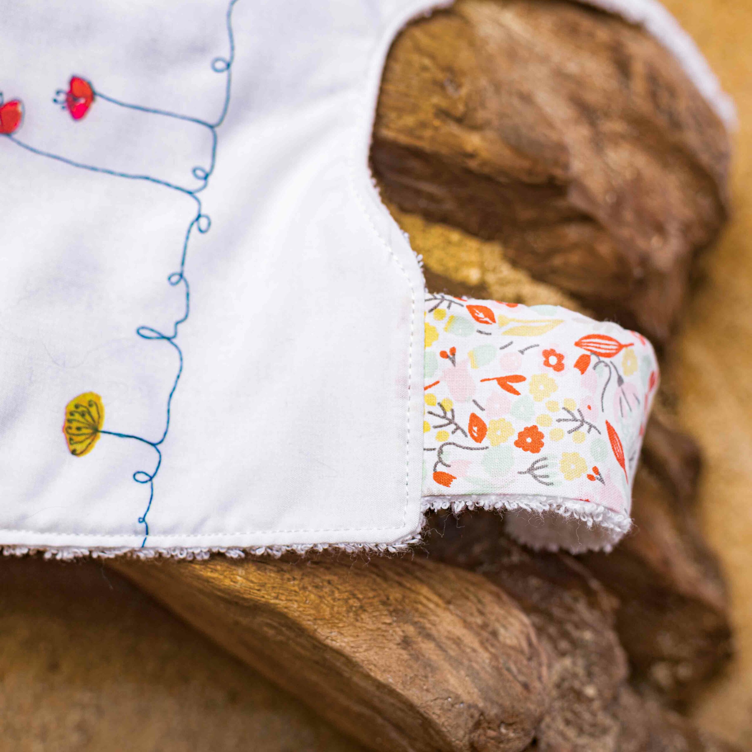 Grand bavoir illustré